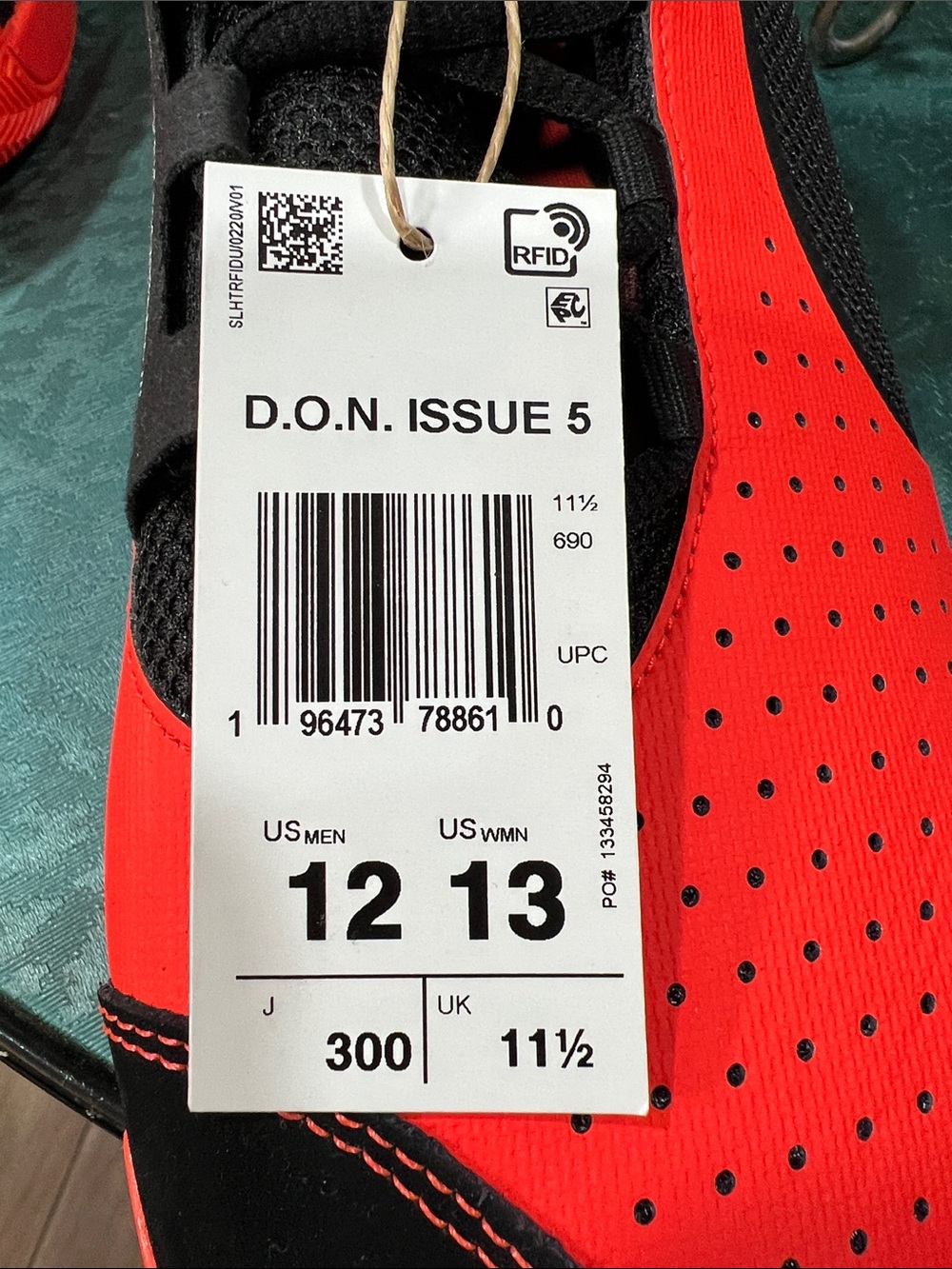 DON Issue 5. Solar red/cloud white/ core black - Picture 5 of 6